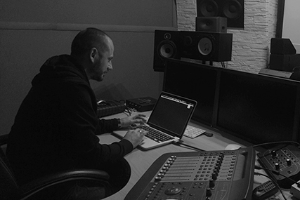 ENDEGO in the studio